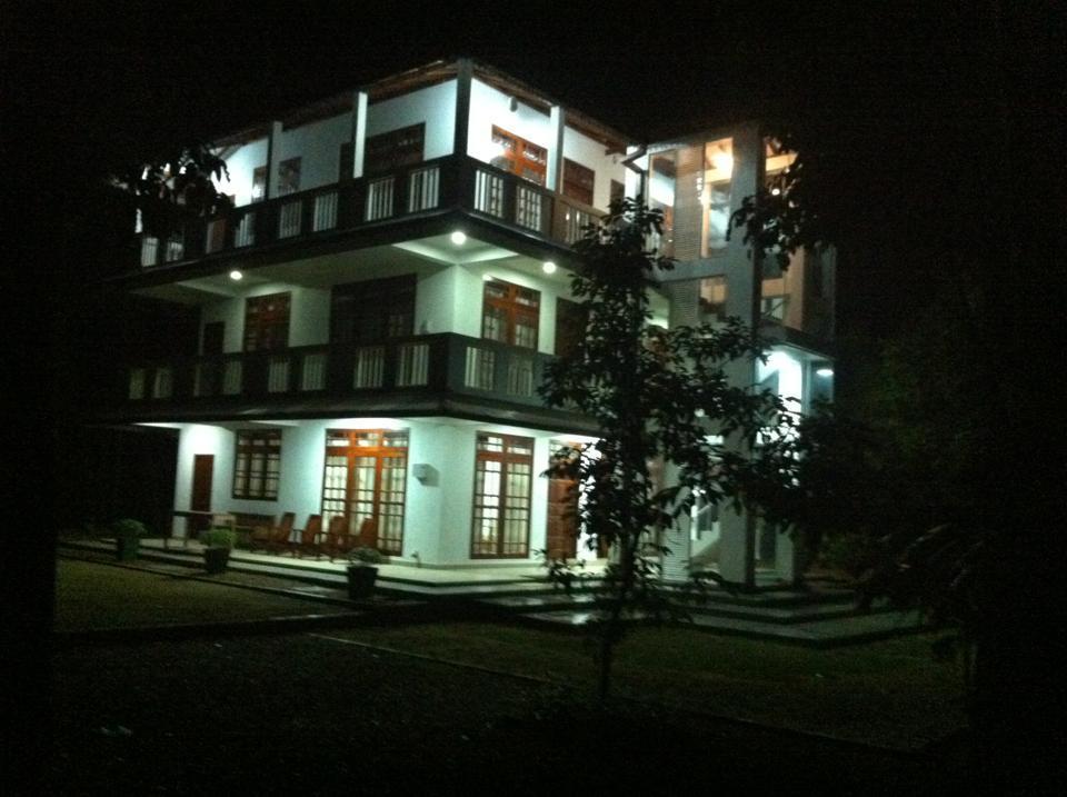 Gem Field Rest Bed and Breakfast Ratnapura Exteriör bild