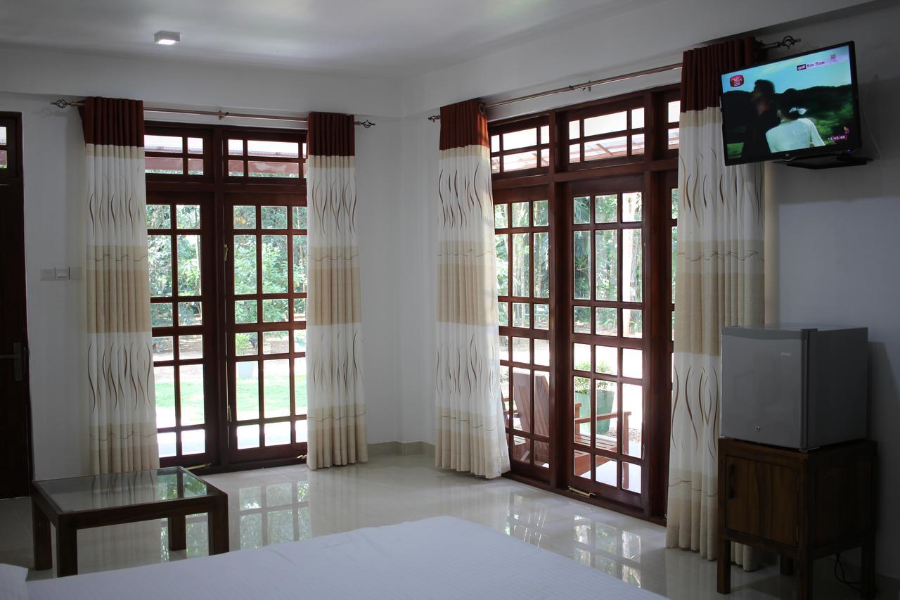 Gem Field Rest Bed and Breakfast Ratnapura Exteriör bild
